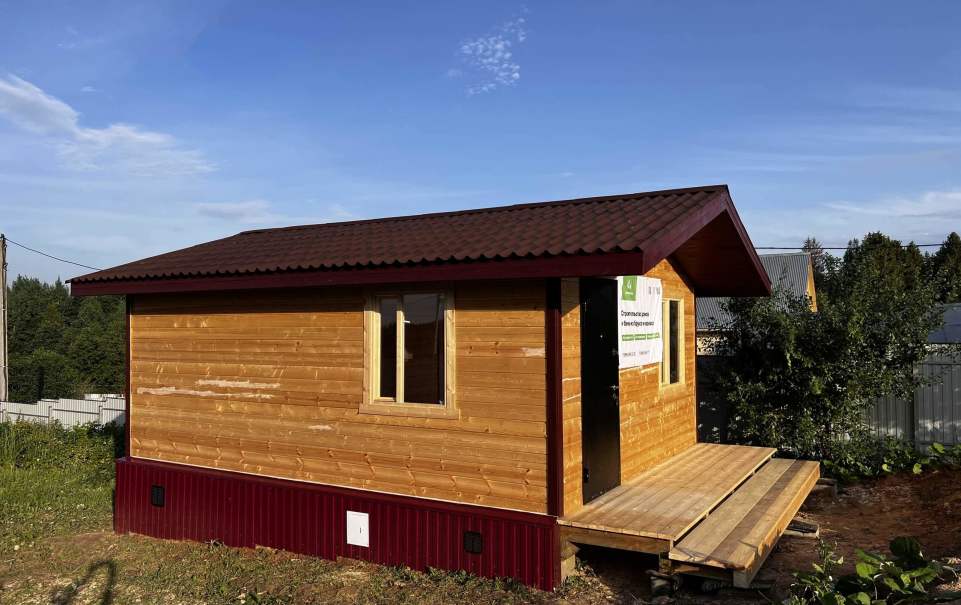 Одноэтажный летний дом из профилированного бруса 140х90мм камерной сушки 6х4.5м - 4